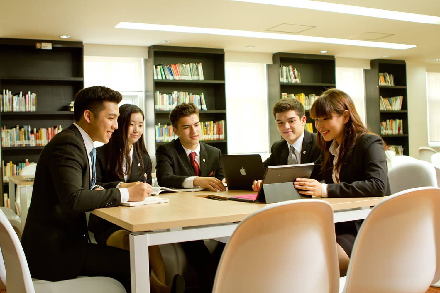 How AP Capstone Helps SHS Students Who Plan to Study College Abroad